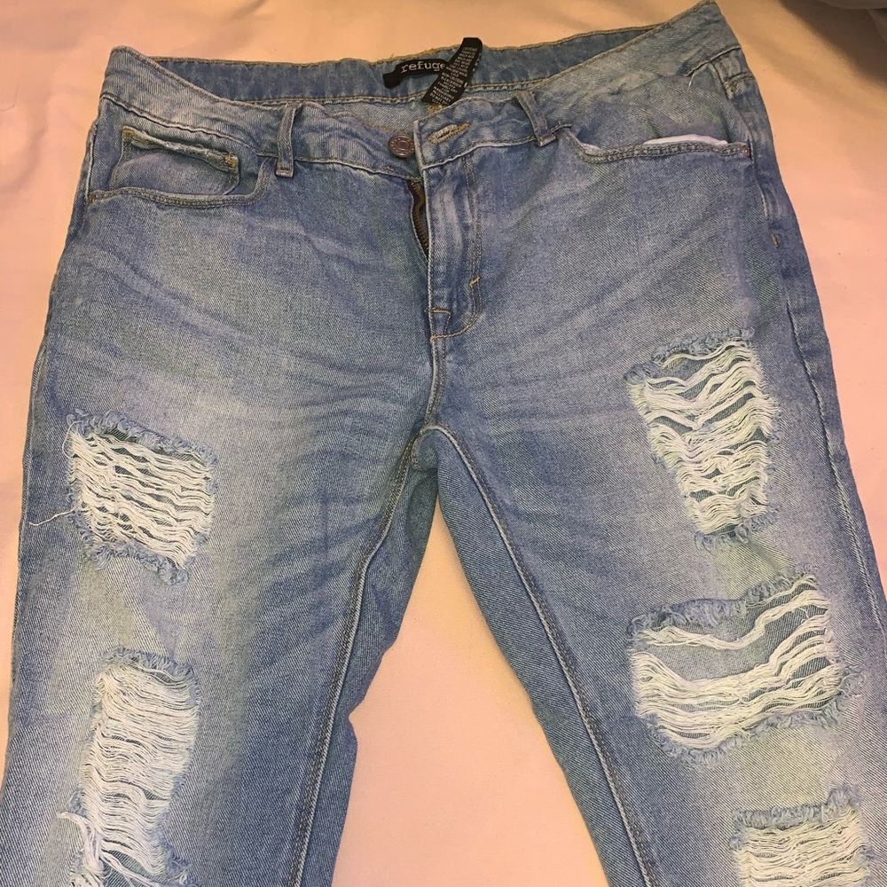 Distress jeans